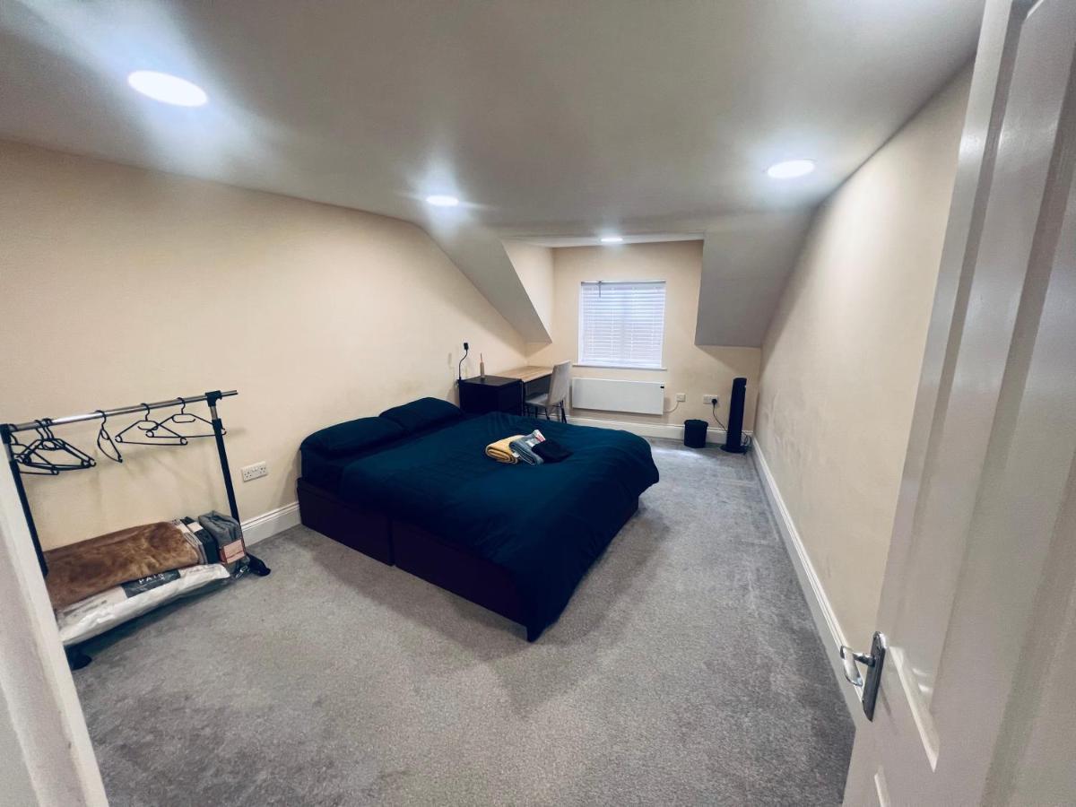 Double Bed Room Theobald Street Borehamwood Esterno foto
